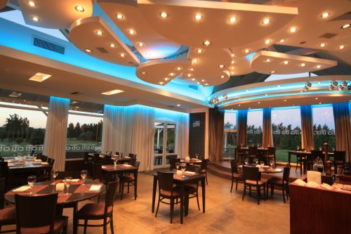 Красивый ресторан