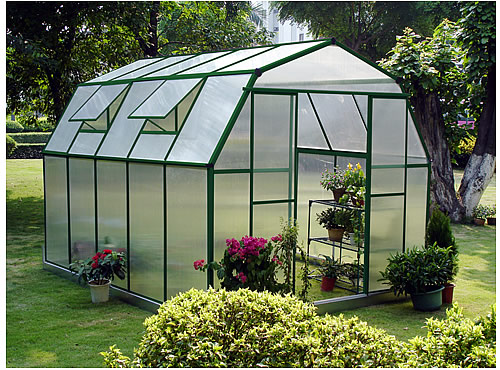 Небольшая теплица из поликарбоната