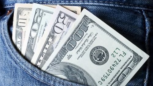 Доллары в кармане джинсов