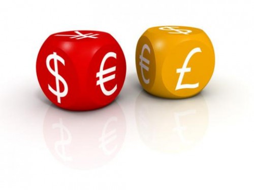 Кубики со знаками валют