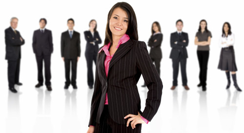 Девушка в деловом костюме