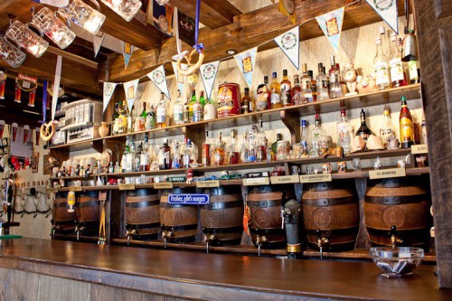 Барная стойка магазина разливного пива