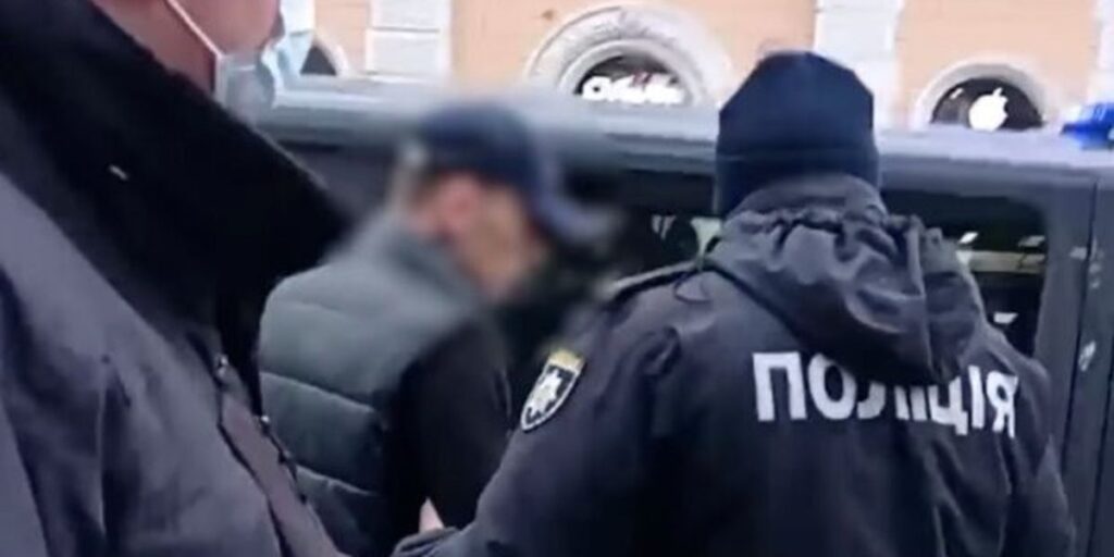 Задержание посреди улицы в Харькове уклониста