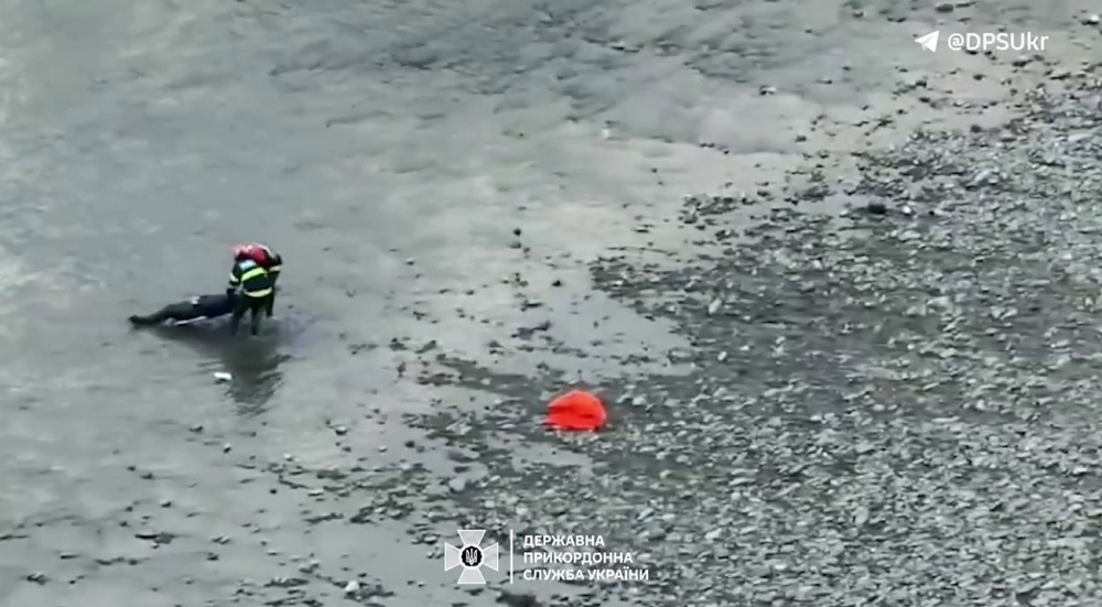 Мужчина утонул в реке, когда пытался убежать из Украины от мобилизации