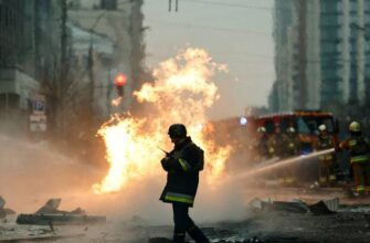 21.12.2024 Нацисты в панике: Удары штурмовиков превратили пригород Торецка в огненную ловушку - обновленная сводка боевых действий, онлайн карта СВО на Украине сегодня: Краснолиманское, Купянское, Херсонское направление (видео боев)